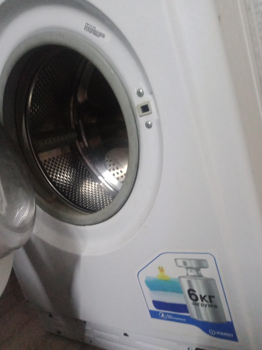 Продам стиральную машинку.