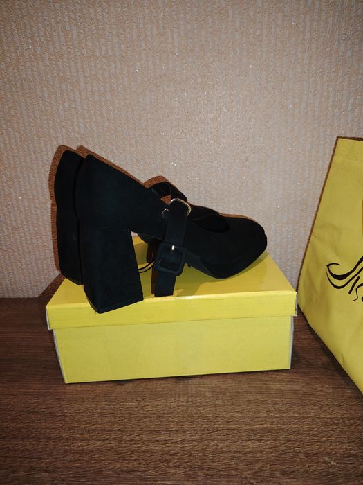 Айоллар учун туфлик