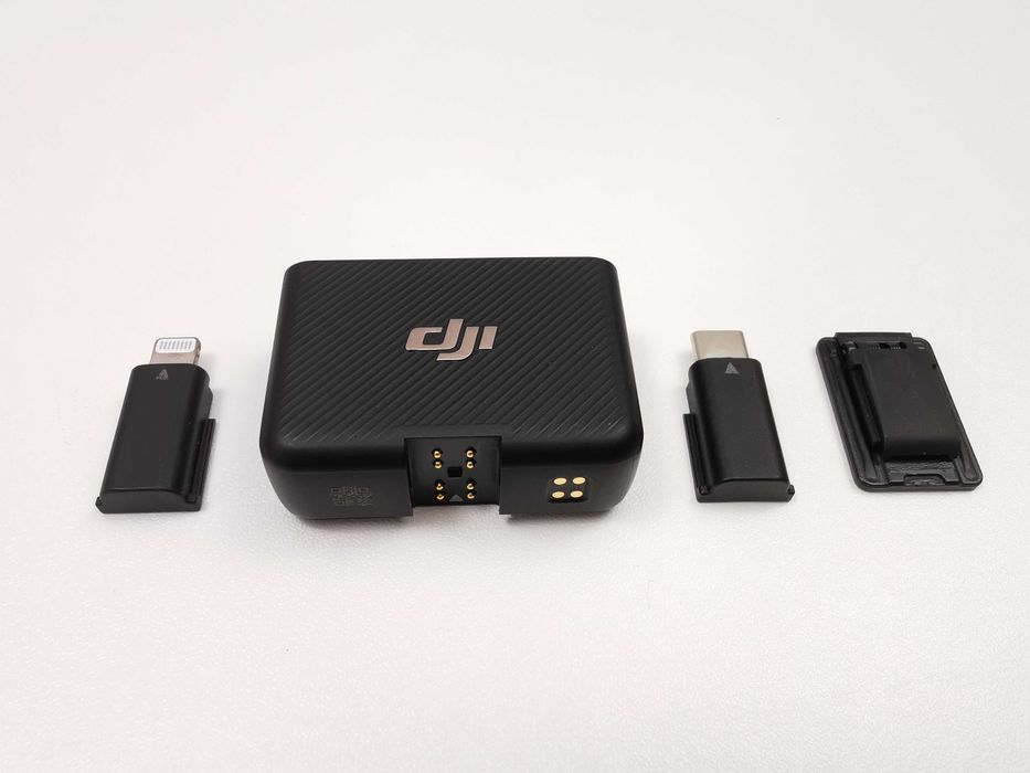 DJI Mic (2 TX + 1 RX + Charging Case) система от микрофони и подарък калъф за съхранение и транспортиране