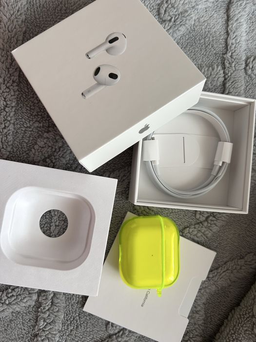 Наушники Apple AirPods 3 with Lightning