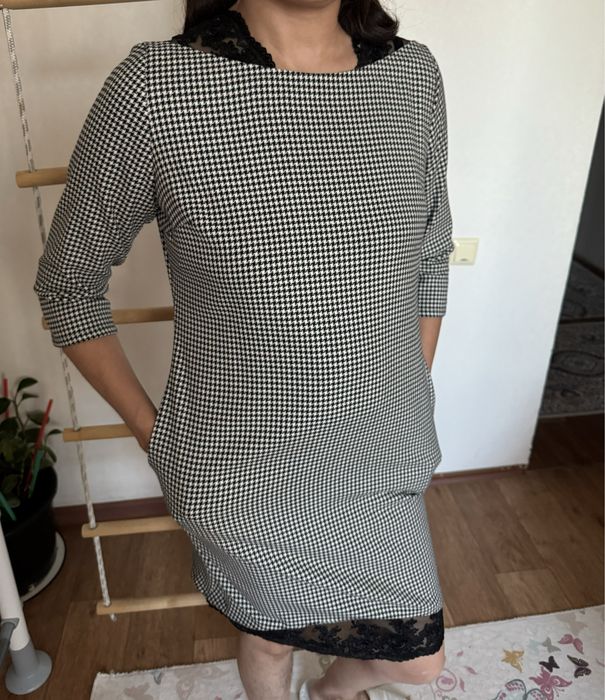 Платье стильное, срочно