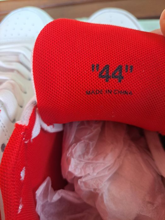 Off white out off office rosi