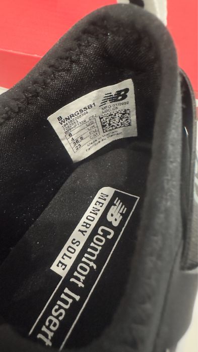 Продам новые кроссовки