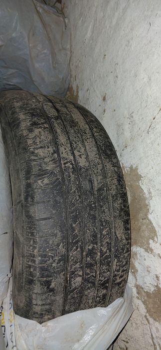 Продам шины 235×60 R18 б/у