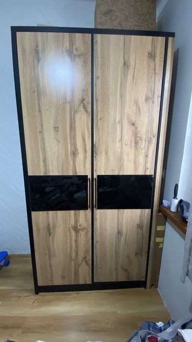 Срочно продам шкаф