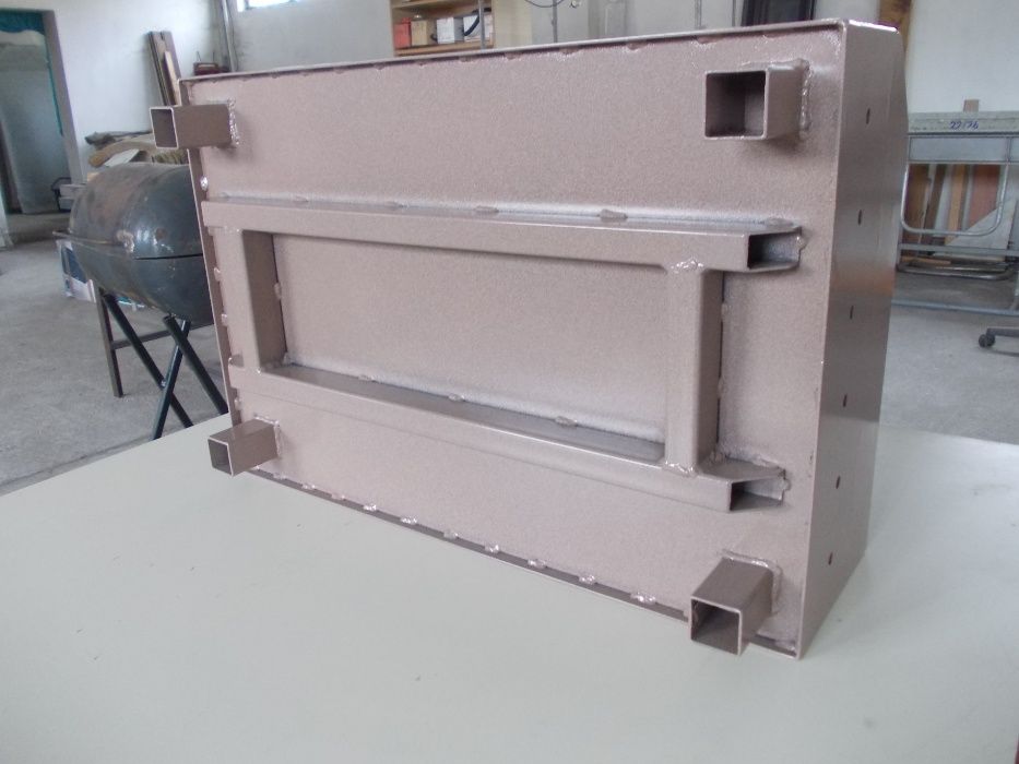 Скара - Барбекю на дърва и дървени въглища 80 €