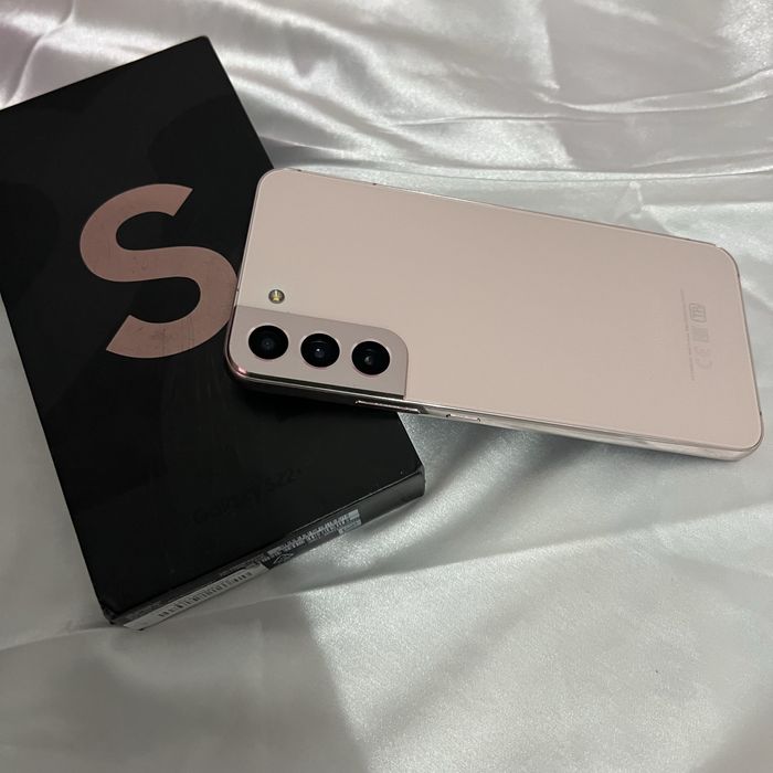 Samsung Galaxy S22+ смартфон