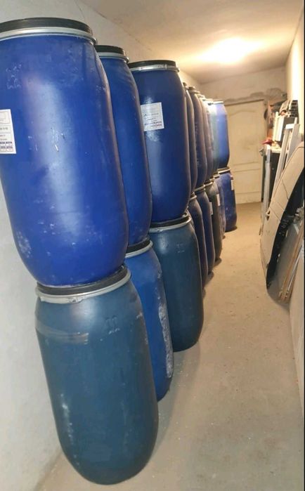 Бидони, Сини бидони с дебела пластмаса