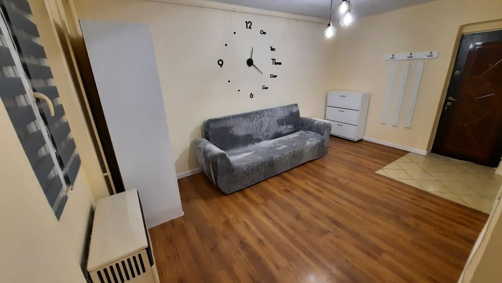 Garsoniera plus garaj de vanzare