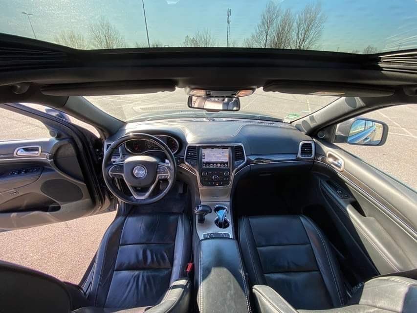 Продавам Jeep Grand Cherokee WK2 на части