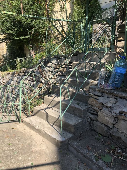 Къща с готов инвестиционен проект в старата част на гр. Велико Търново