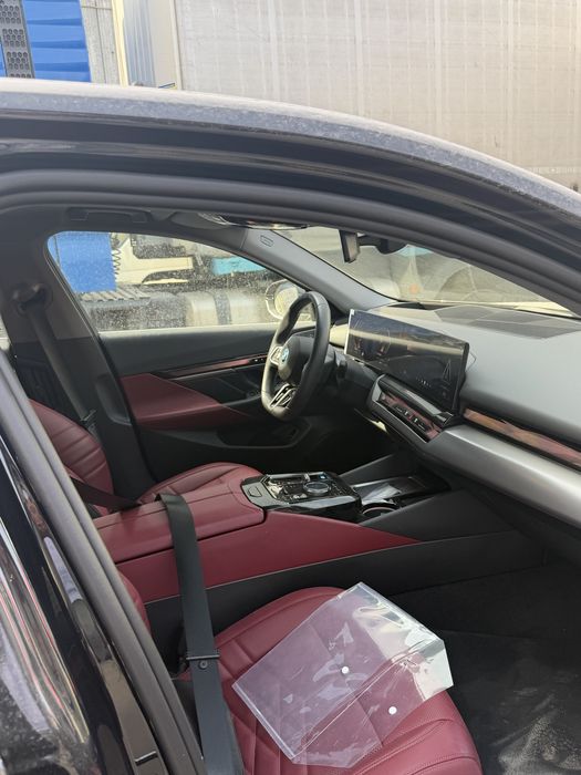 BMW i5 eDrive 40L 2025 Full TV