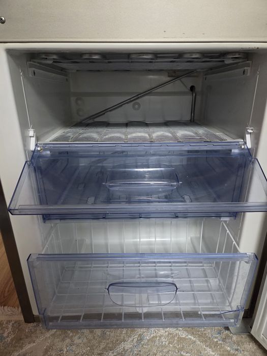 Холодильник рабочий