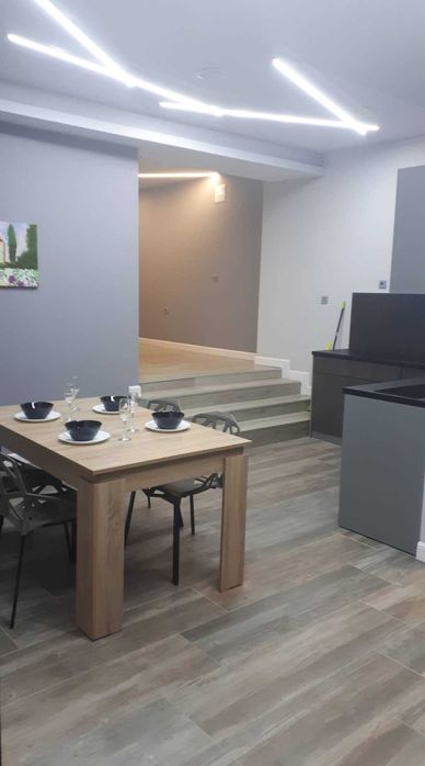 Дава се под наем Двустаен апартамент в София, Витоша - 70 кв.м за 450 € - Снимка #2