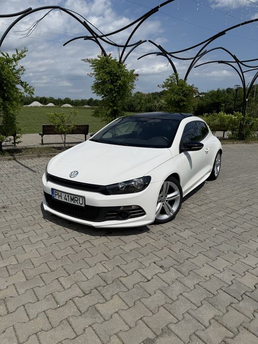 Volkswagen Scirocco 1.4 TSI 160 CP DSG – R-Line