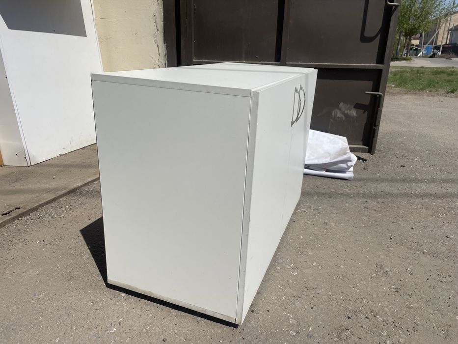 Полки для одежды напольные