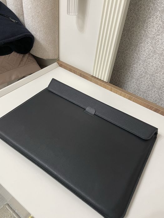 Macbook Pro 17 с чехлом