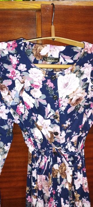 Продаю платье одела 1 раз