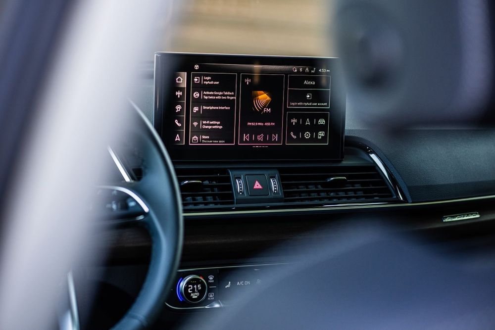 Audi Q5 55 TFSI e PHEV 2025 S-line – Nou, Premium Plus, Unic proprietar