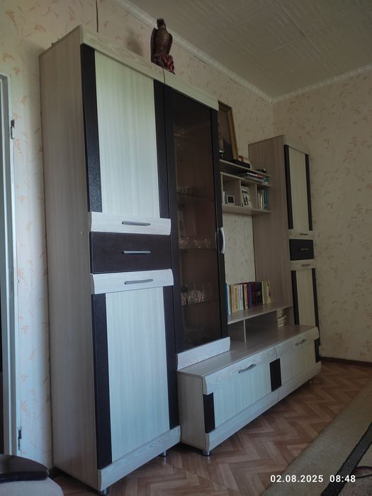 Стенка-горка в гостинную