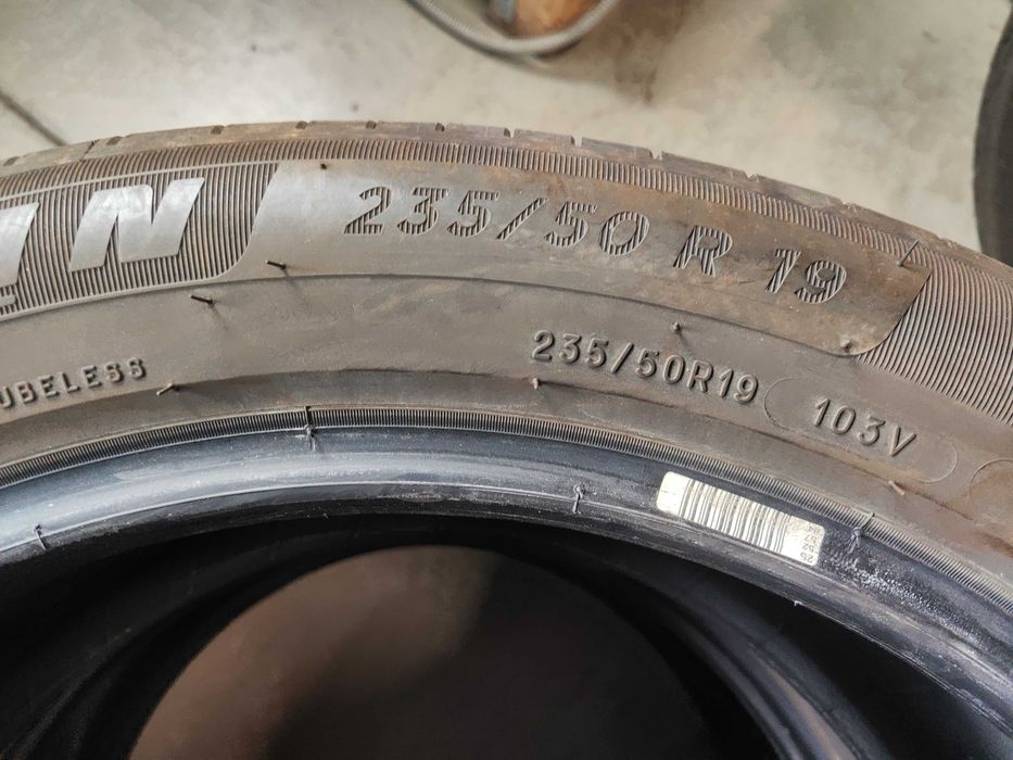 4бр.летни гуми 235/50/19 Michelin