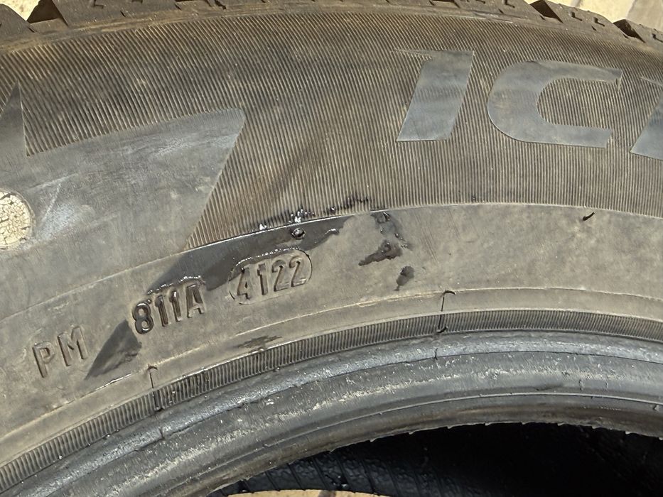 Зимние шины Pirelli Ice Zero 235/55 R20