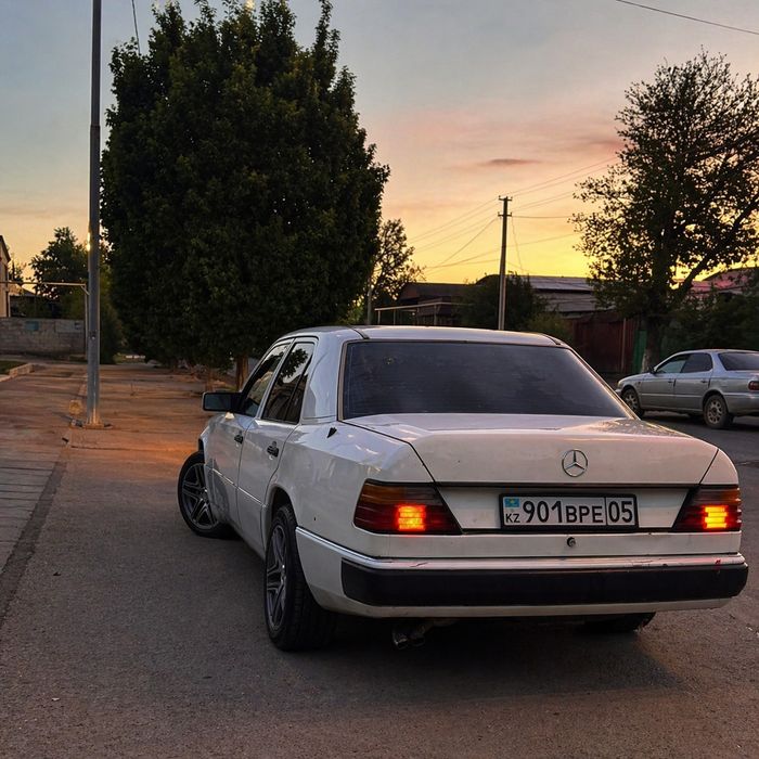 Продам Мерседес 124