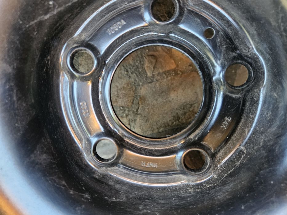 Резервна гума патерица за Nissan Qashkai 135 90 17