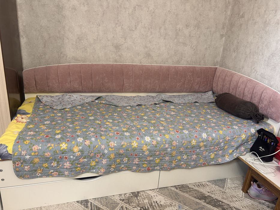 Продам кровать в отличном состояние