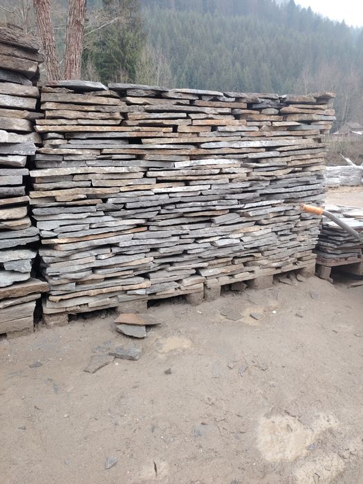 Vând piatră naturală