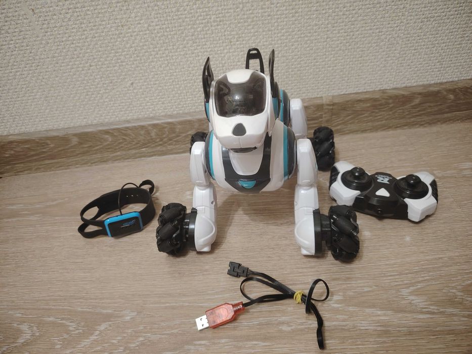 Продам игрушку собака робот