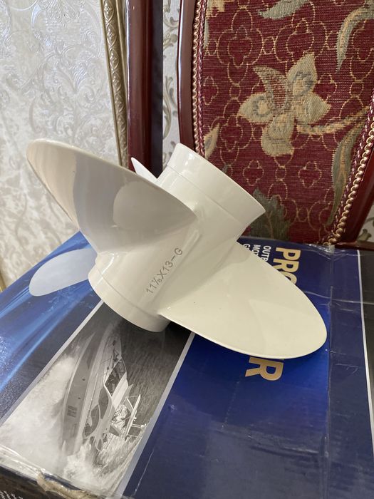 Винт ямаха 40/13