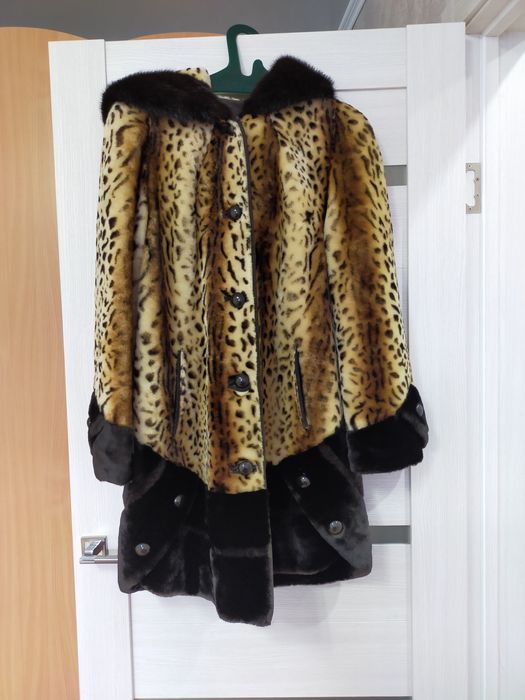 Шуба мутон с норкой.  50 000 тенге