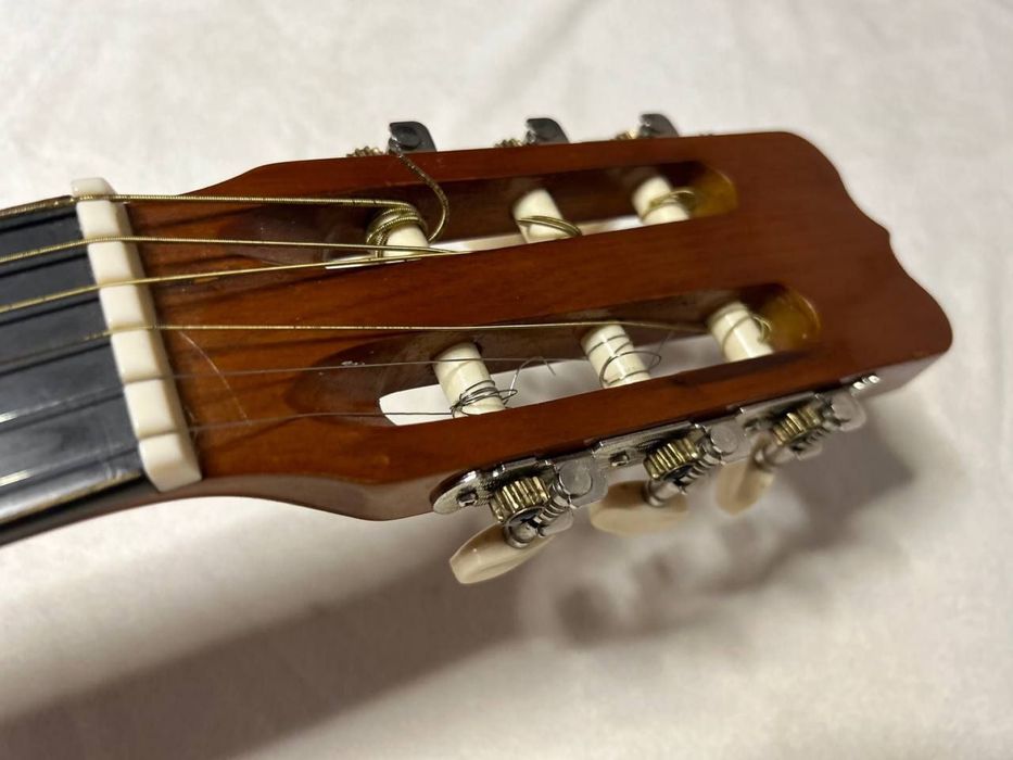 Гитара для вступления