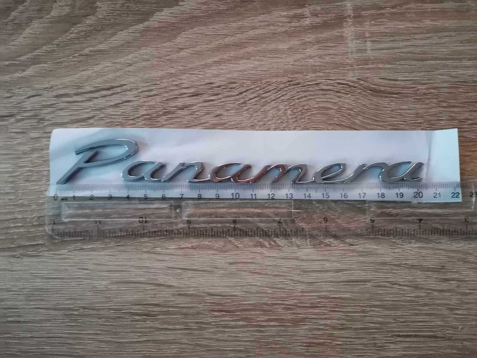Порше Porsche Panamera сребрист надпис емблема