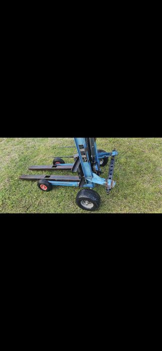 Încărcător în tiranți tractor sau manual!