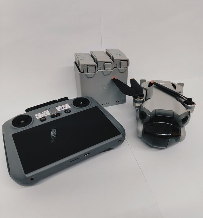 Дрон DJI 4 mini pro