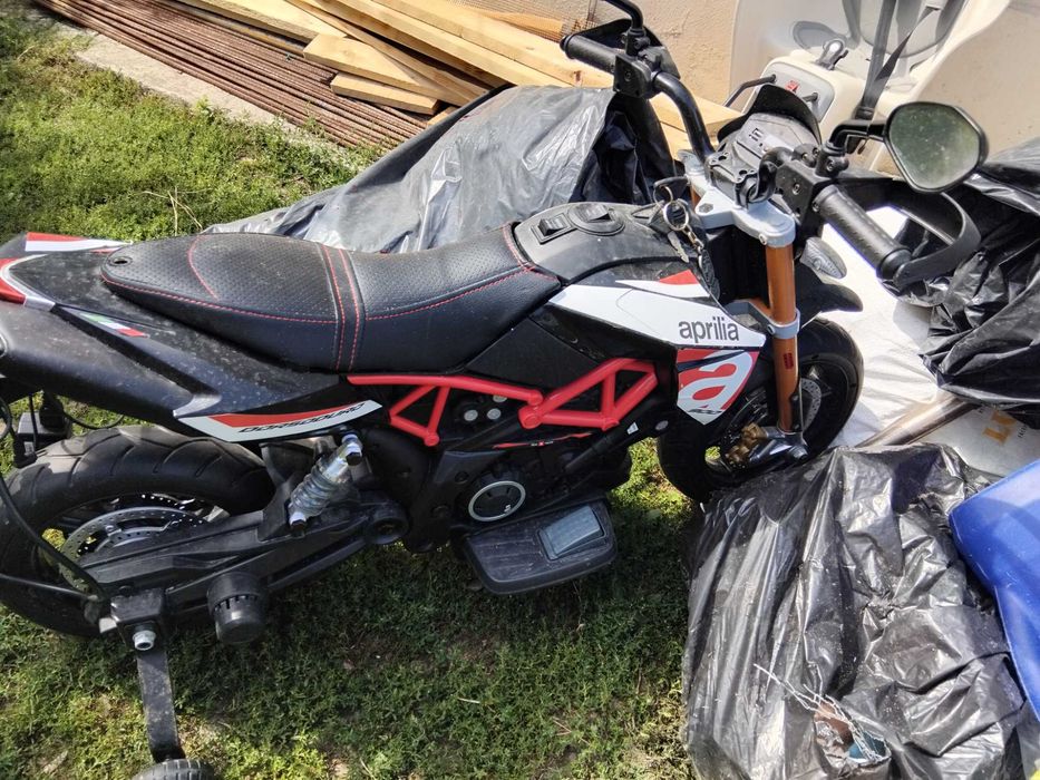 Motocicleta electrică copii Aprilia Dorsoduro 900, acumulator 12V