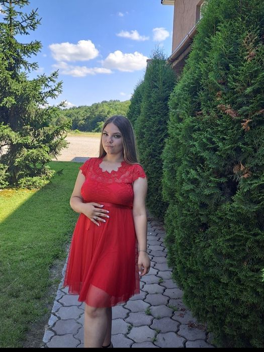 Vând rochiță mărimea M