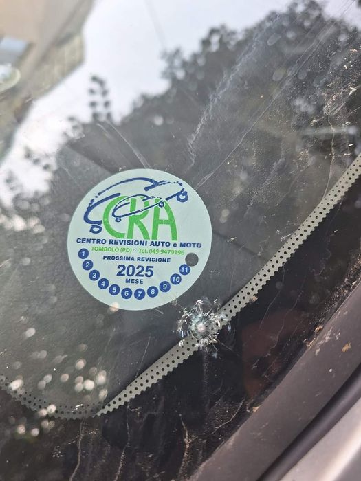 Лепене и възстановяване на автостъкла . Автомобили, бусове, камиони, т