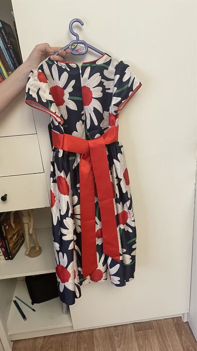 Платье нарядное 6-9 лет