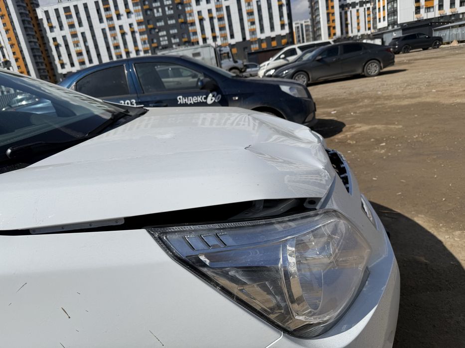 Продам капот кобальт