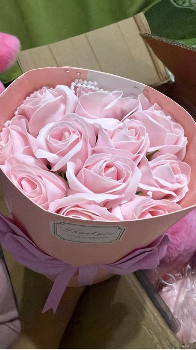 На подарок игрушка мылныи роз