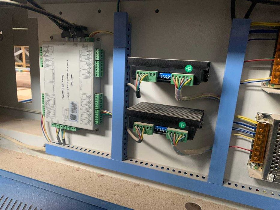 Лазерный станок СО2 1300х900 100вт   Lazer stanogi colbali CO2 100wt