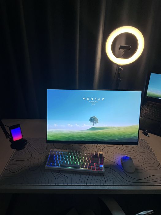 Продам монитор срочно!!!