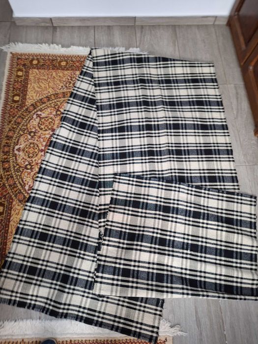 Covoar vechi de tip traversă