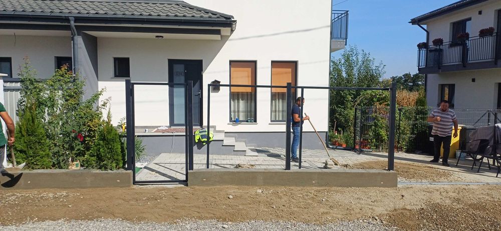 Garduri si porti din panouri stil jaluzele si alte modele disponibile