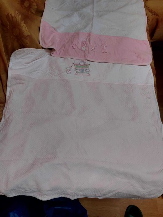 Продавам детски одеала,пелени  и пликове
