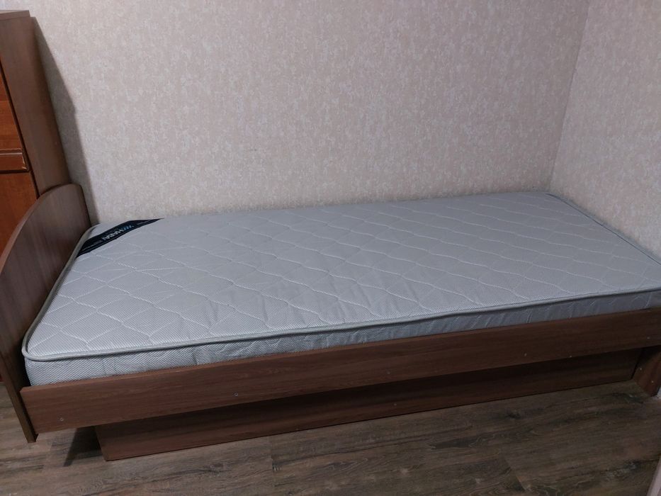Продам НОВЫЙ матрас 200×80