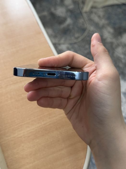 Продам срочно 13 про айфон!!!